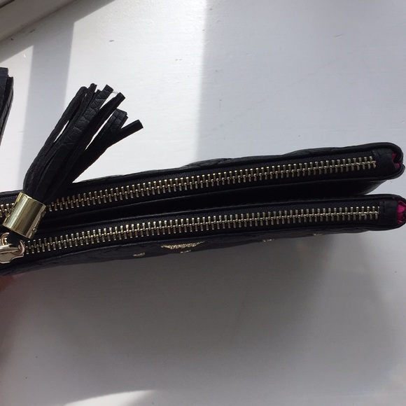 NWOT Juicy Couture black wristlet!! - Picture 3 of 6